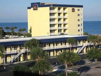 Best Western Hotel - 4 Day / 3 Night Cocoa Beach Hotel Stay for $387 – Includes $50 Pier Dinner Certificate – Best Western Oceanside Hotel
